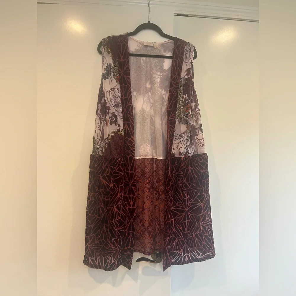 Logo Lavish Lori Goldstein Open Vest Kimono Large Burnout Velvet Burgundy Artsy - Picture 2 of 9